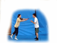 saut_assis_epaules_michel_marine.gif (72094 octets)